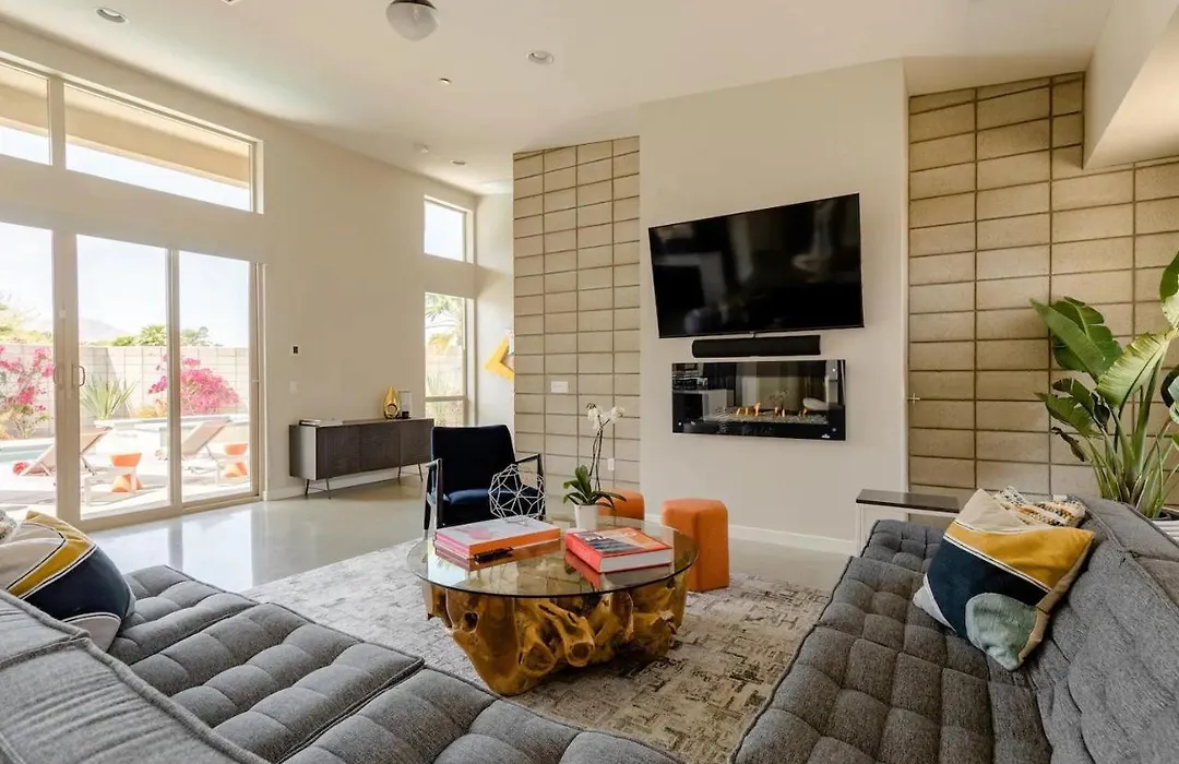 **Fabulous New Luxe Home Pool-Spa-Views!!!**-1