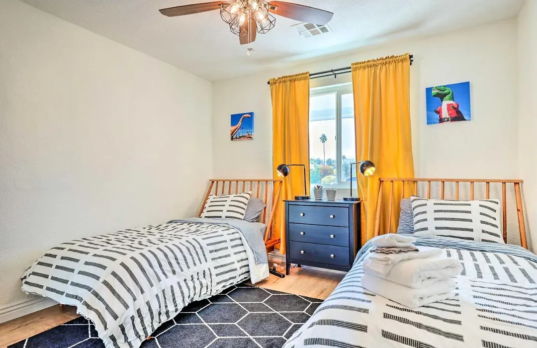 < 4 Mi To Dtwn Palm Springs: Home W/ Private Patio-1