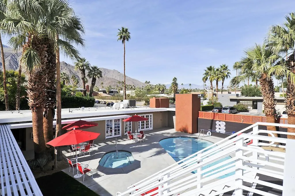 Bearfoot Inn - Clothing Optional Hotel For Gay Men-1