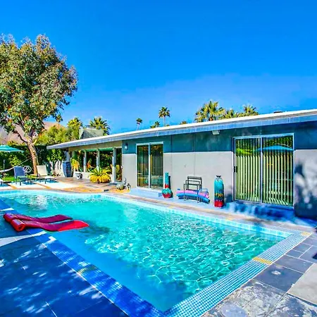 Meet Me In Palm Springs! Permit# 4146-3