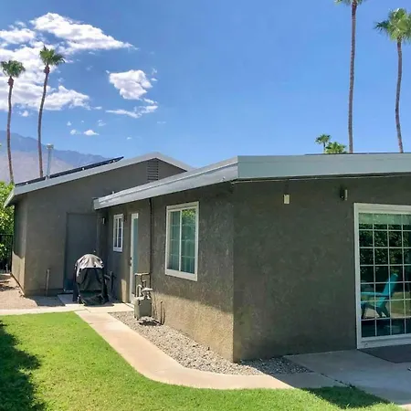 Ultra Secluded Home: Private Pool & Security Gate-3