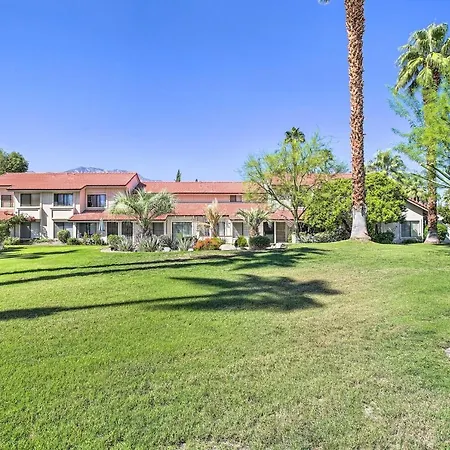Modern Palm Springs Townhome Near Golf Courses-3