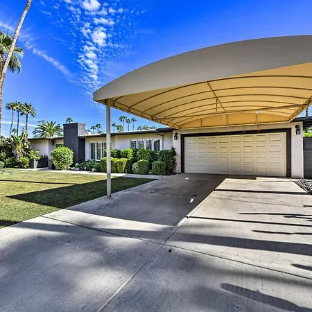 Luxe Palm Springs Home W/ Backyard Oasis!-2