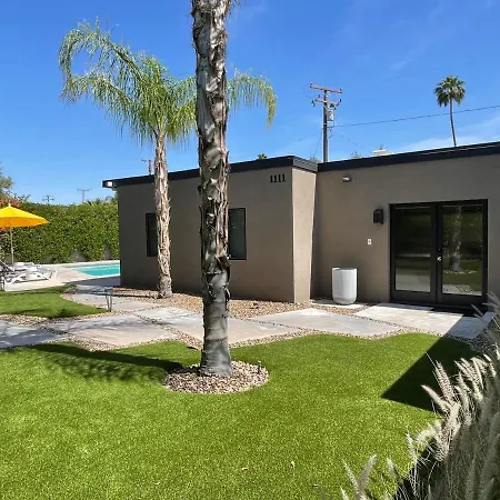 The Hedge House In The Movie Colony-3
