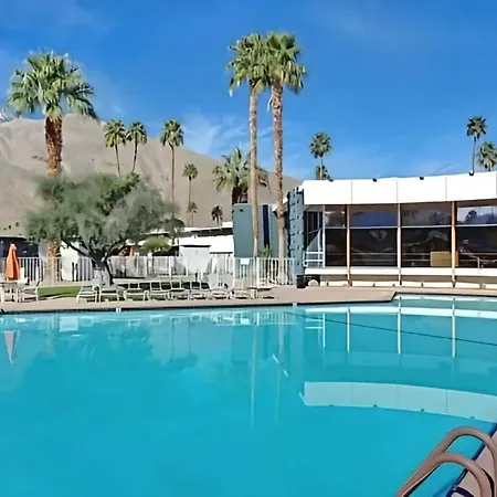 Mid-Century Pad - Ocotillo Lodge-2