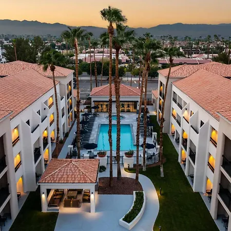 Courtyard By Marriott Palm Springs-3